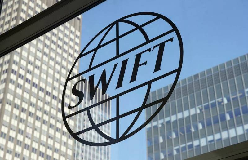 Россия и Китай начнут схватку с США с выхода из SWIFT?