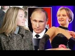 В Кремле ответили на вопрос о вакцинации дочерей Путина от коронавируса