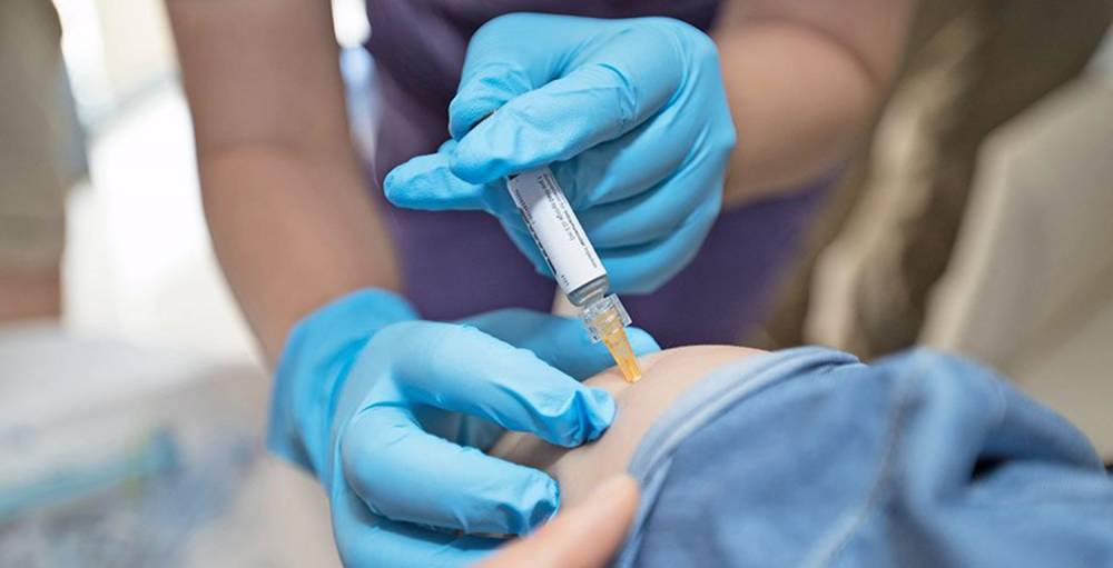 Казахстан получит миллион доз вакцины «Спутник Lite»