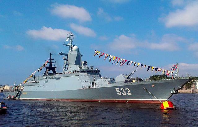 Корабли ВМФ России сгруппировались у берегов Сирии для нанесения удара по террористам