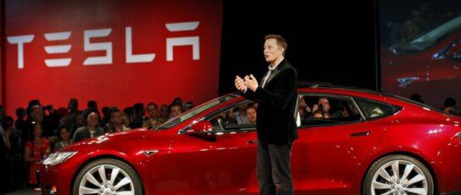 Илон Маск заявил, что Tesla обойдет Apple