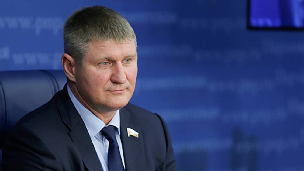 Депутат Шеремет призвал объявить в розыск вице-премьера Украины за угрозы россиянам