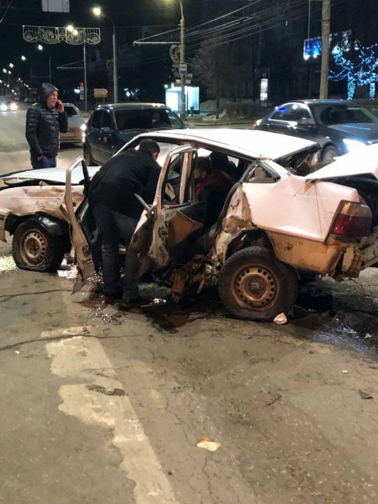В ДТП с участием 4 машин пострадали три человека в Удмуртии (ВИДЕО)