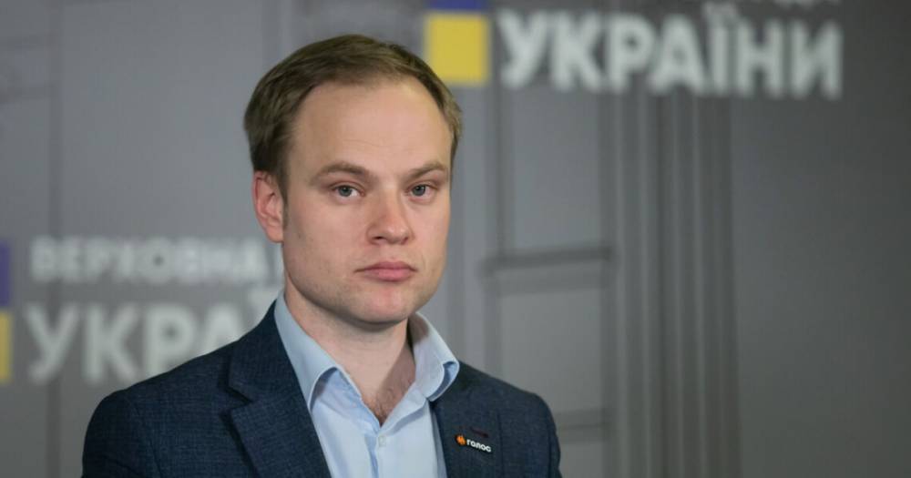 "ЗеКСУ": Зеленский пытается создать в Конституционном суде свое большинство, — нардеп