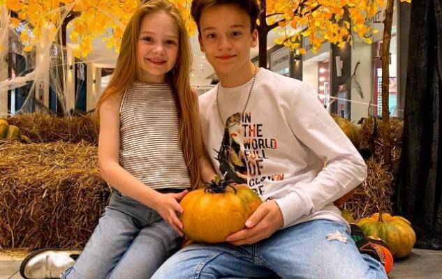 Страницы 8-летней модели Милы Маханец и ее друга Паши Пай "исчезли" из Instagram