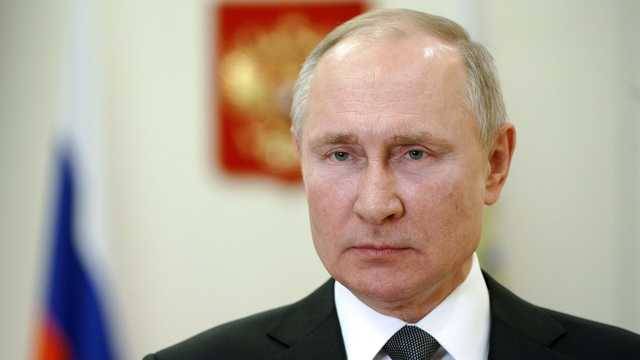 «Немножко поламывает»: Путин рассказал об ощущениях после вакцинации