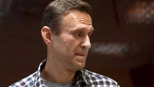 Навальный в тюрьме попросил обезболивающего
