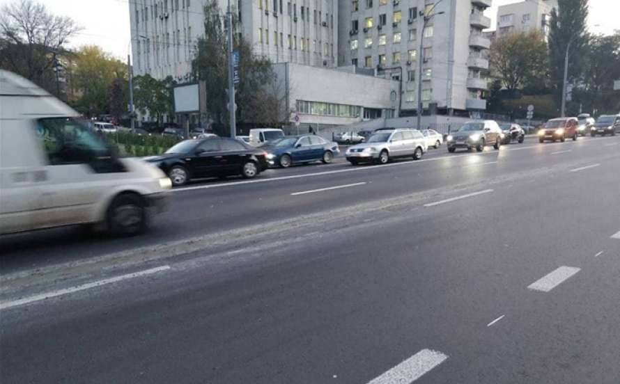 На семи улицах Киева отменят ограничение скорости
