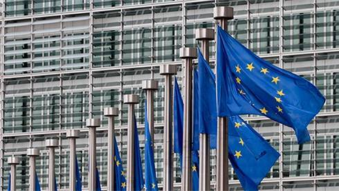 В Еврокомиссии объяснили, смогут ли граждане третьих стран получить «паспорт вакцинации» ЕС