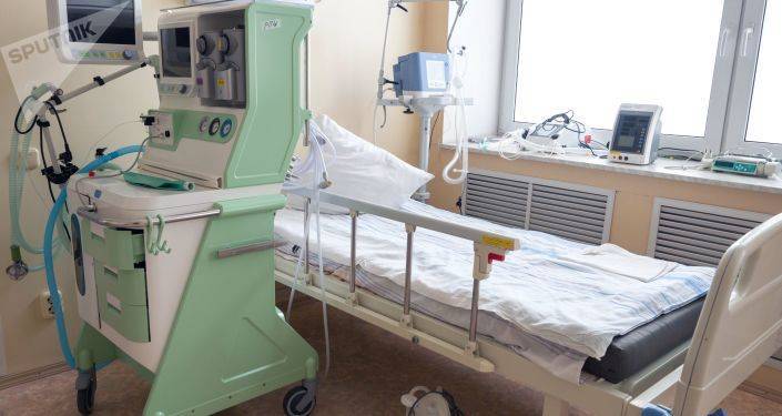 "Мест в больницах не будет": Минздрав Армении предупреждает о новом коронавирусном кризисе