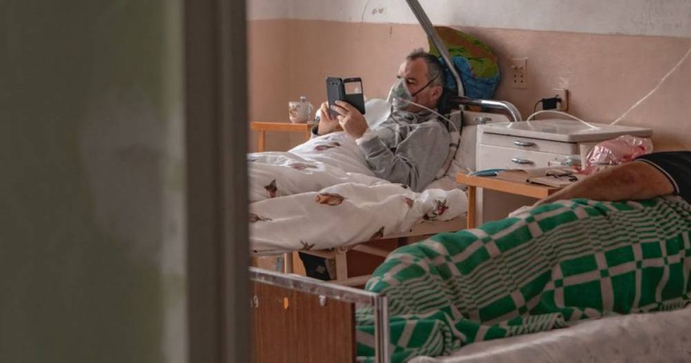 Высокая смертность пациентов с коронавирусом: в Черновцах проверят работу больницы
