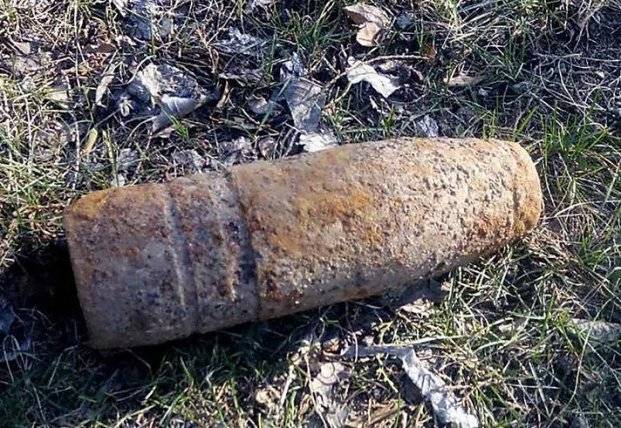 В Николаеве возле детской площадки нашли артиллерийский снаряд
