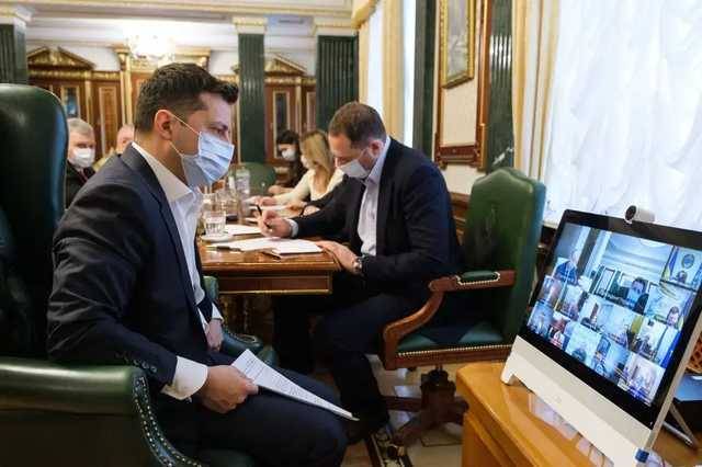 Зеленский заявил о необходимости разработать в Украине систему «паспортов вакцинации»