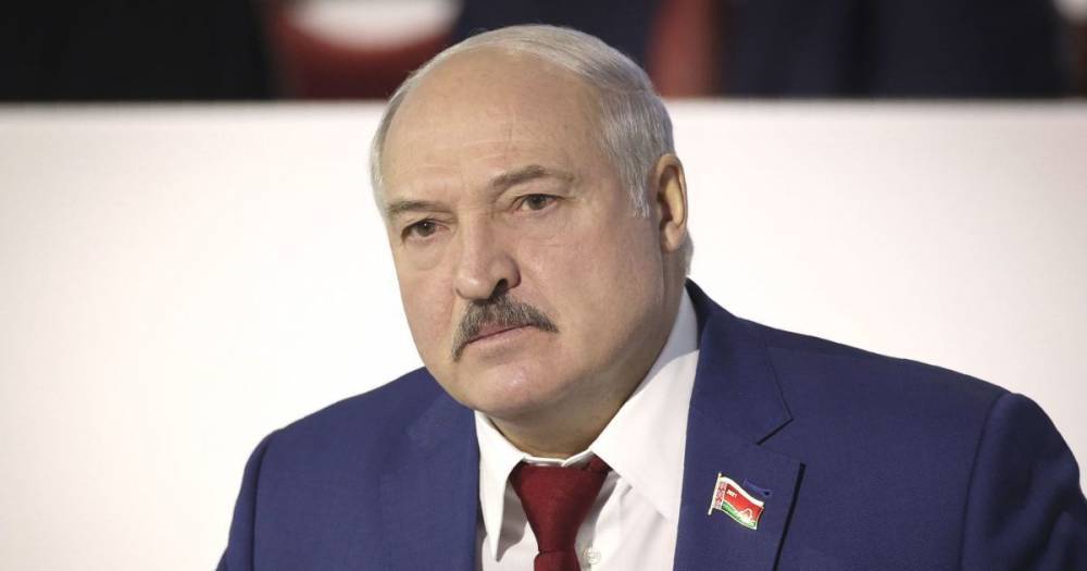 Лукашенко хочет разместить в Беларуси военные самолеты России