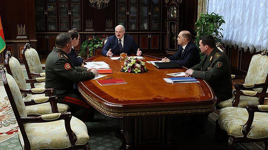 Лукашенко выступил за базирование в Белоруссии российских самолетов