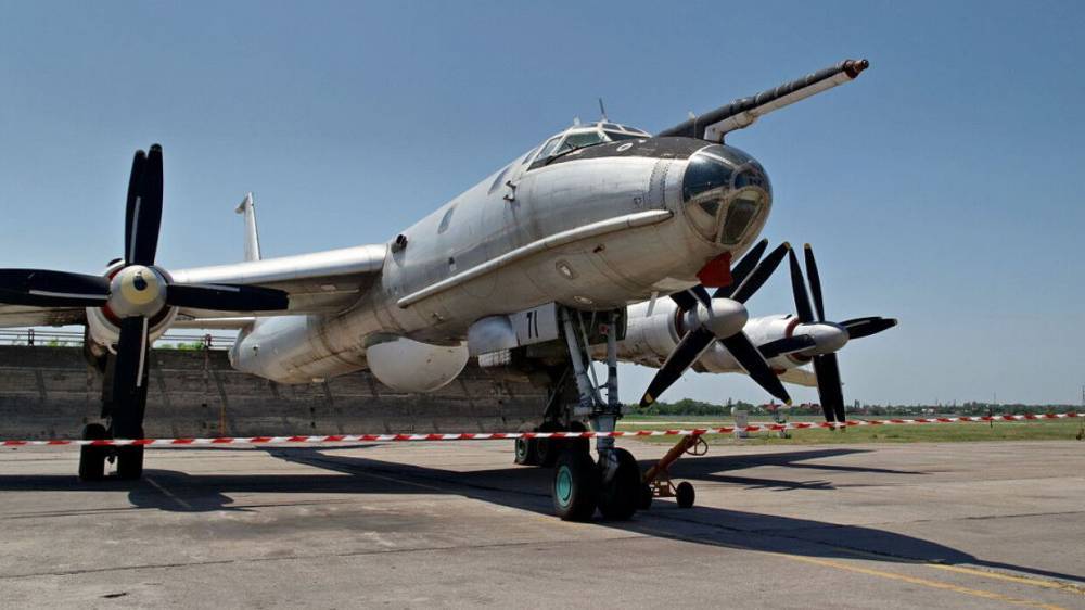 В Сети появилось видео дозаправки Ту-142 на высоте шесть тысяч метров