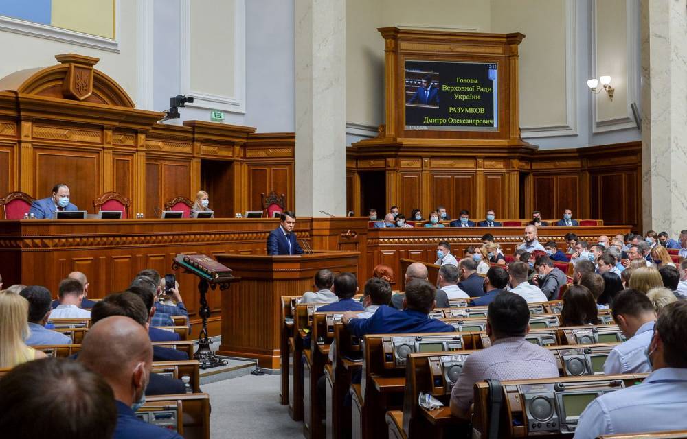 Плюнули в глаза украинцам и Европе: как депутаты расширяют полномочия коррумпированного ВСП
