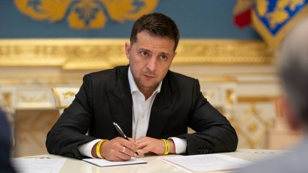 Зеленский ветировал законопроект об разоблачителях коррупции: что предлагает президент