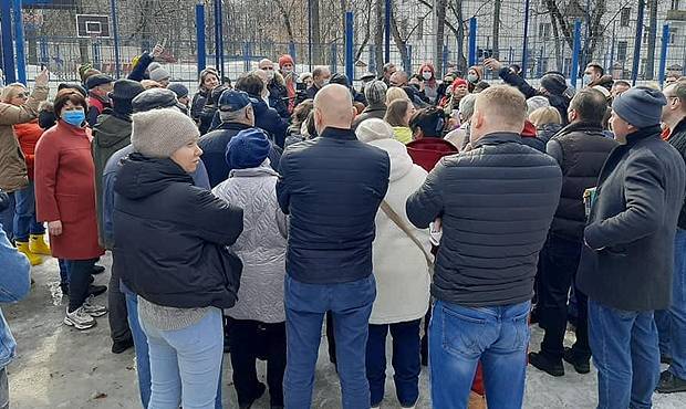 В Москве жители Измайлово выступили против строительства спортплощадки для детей с синдромом Дауна