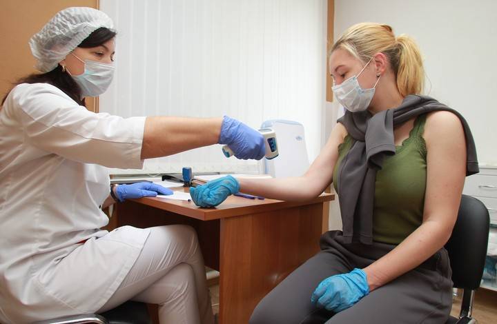 Бригады вакцинации от COVID-19 начнут работу в трех центрах госуслуг в Москве