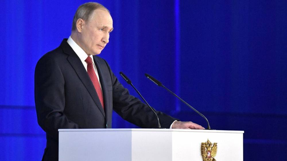 Право Путина переизбираться на пост президента поддержали в Совфеде РФ