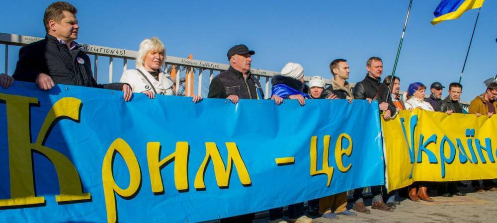 Украинская власть угрожает наводнить Крым своими чиновниками и...