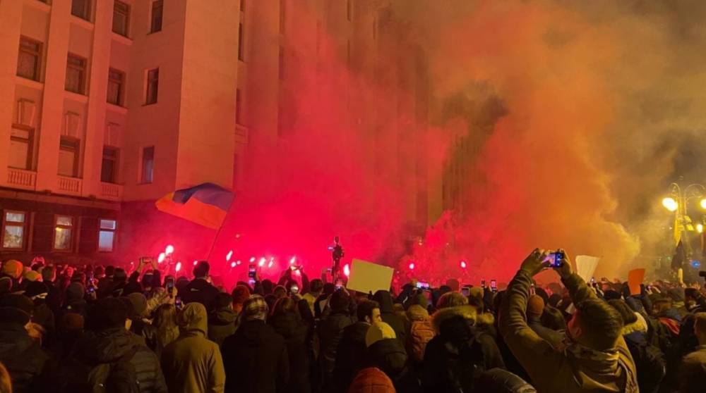 Протесты под ОПУ: нардепы дали поручения МВД, СБУ и ГБР