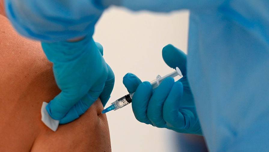 Мурашко: скоро начнутся испытания вакцины от COVID-19 для детей