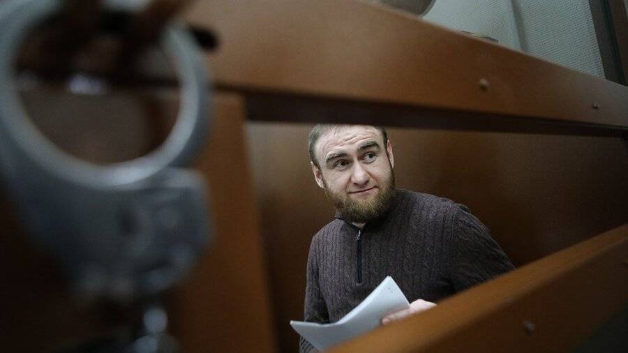 СК завершил расследование дела экс-сенатора Арашукова и его отца