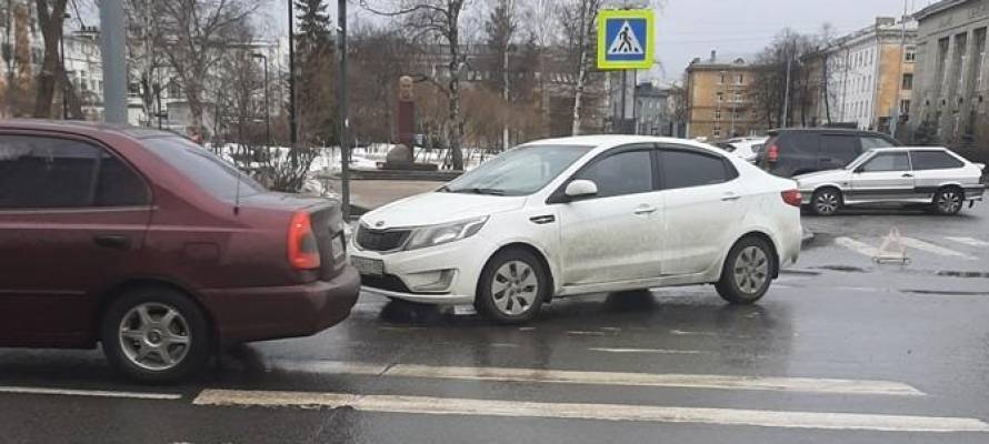 Госавтоинспекция сообщила подробности наезда на пенсионерку в центре Петрозаводска