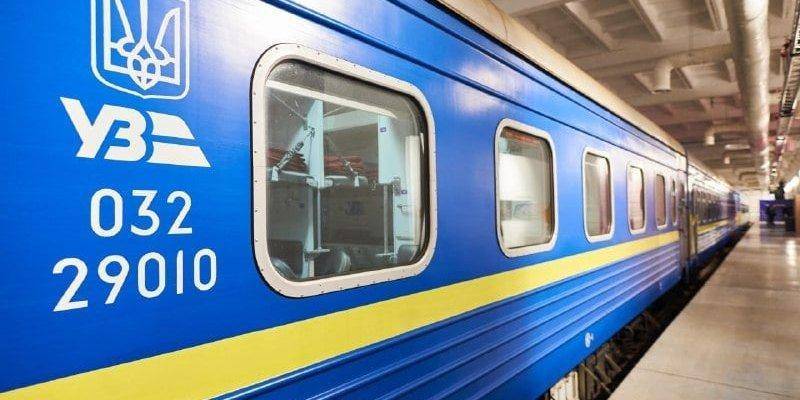 Опоздают на 1−2 часа: Укрзализныця предупредила о задержке поездов, проходящих через станцию Дарница