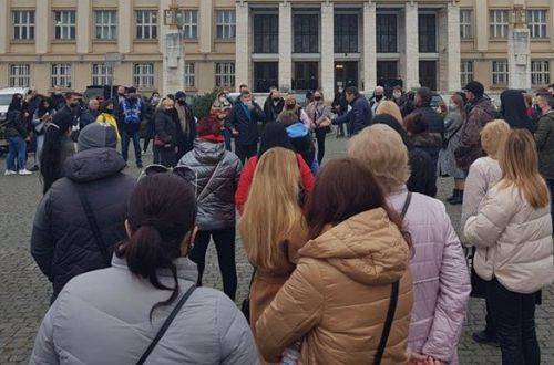 Жители Ужгорода устроили антикарантинный протест