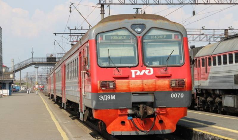 В Тюменской области пассажирский поезд сбил мужчину