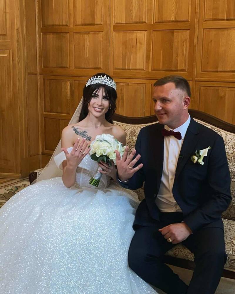 “Жалею, что женился на тебе”: Анастасия Голд и Илья Яббаров хотят расстаться спустя полгода после свадьбы