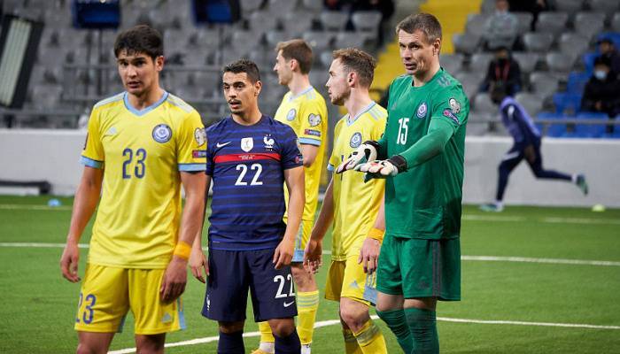 Вратарь Мокин завершил карьеру в сборной Казахстана перед матчем с Украиной
