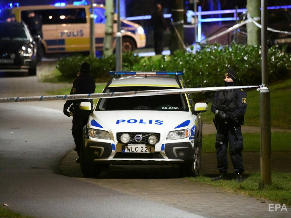 В Швеции вооруженный мужчина ранил восемь человек. В полиции заявили о вероятном теракте