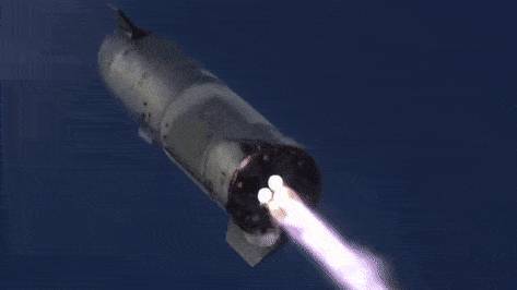 SpaceX впервые успешно посадила Starship, но он взорвался — видео