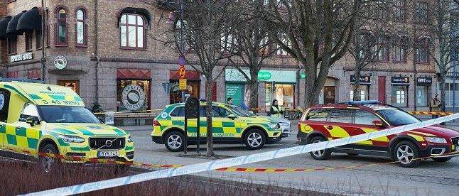 В Швеции мужчина с топором ранил восьмерых человек. Подозревают теракт