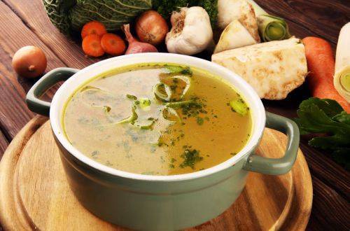 Специалист по правильному питанию назвал самые полезные супы