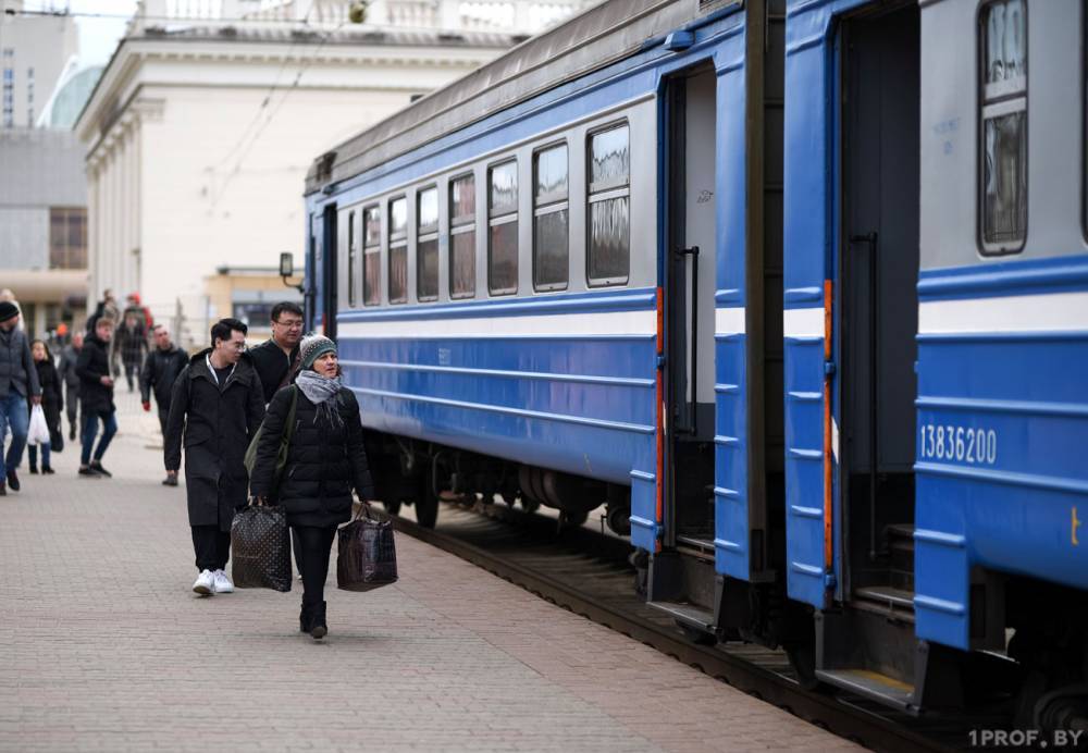 БЖД анонсировала 19 дополнительных поездов на мартовские праздники