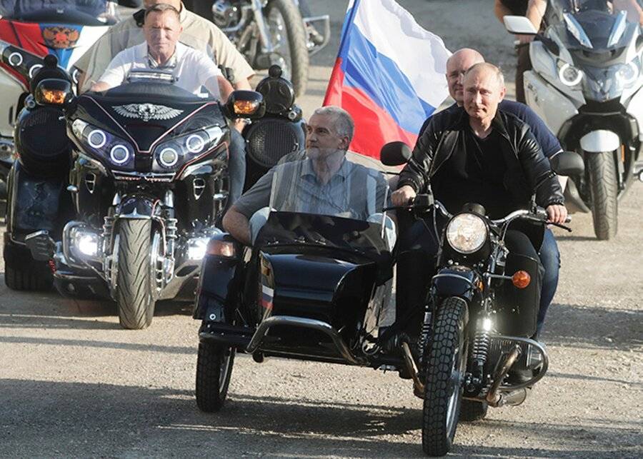 Путин рассказал о своей дружбе с байкерами