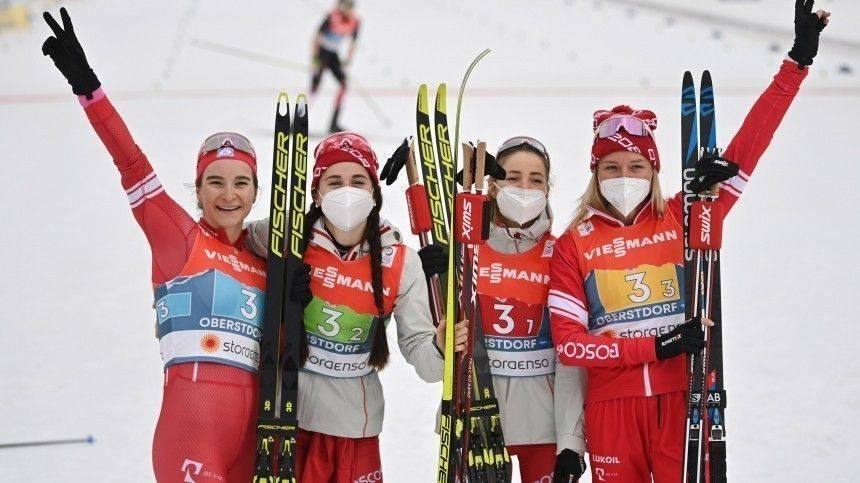 Российские лыжницы взяли серебро в эстафете чемпионата мира