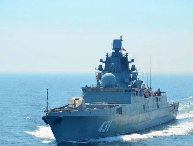В Турции фрегат «Адмирал флота Касатонов» пополнил запасы пресной воды и продовольствия
