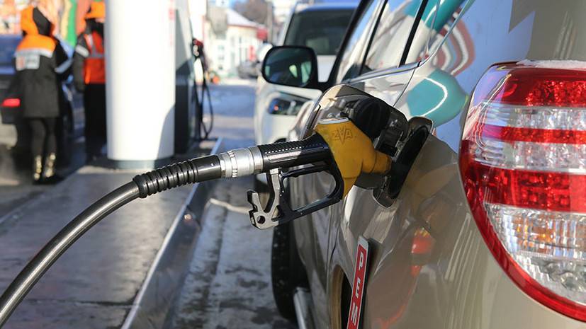 Баланс факторов: как могут измениться цены на бензин в России весной