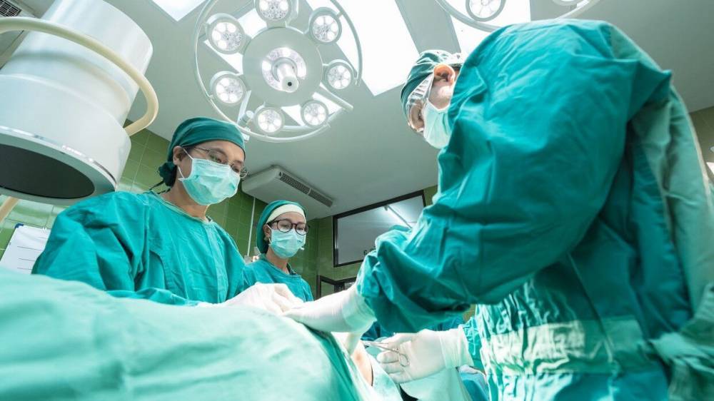 Хирурги назвали самые популярные запросы мужчин в пластических процедурах