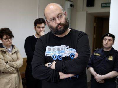 Журналиста Илью Азара арестовали на 15 суток за пост в Facebook