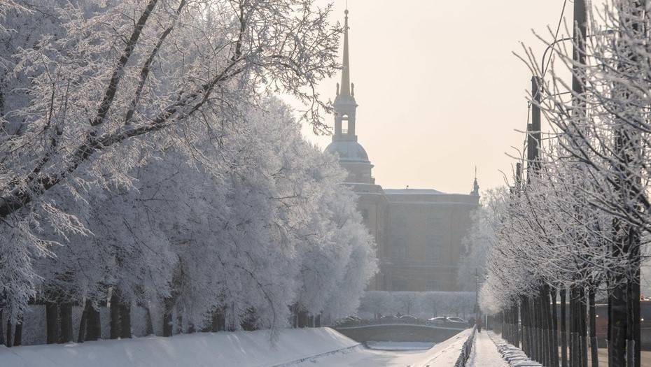 Накануне праздников Петербург снова подморозит и накроет снегом