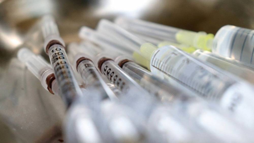 Правительство Италии заблокировало экспорт вакцин AstraZeneca в Австралию