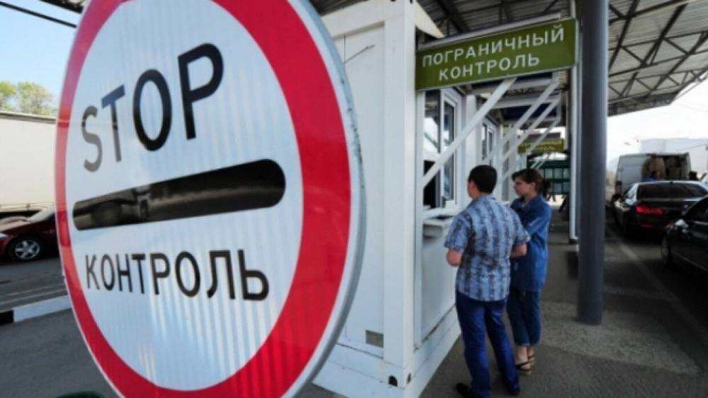 Российской модели запретили посещать Украину из-за поездки в Крым