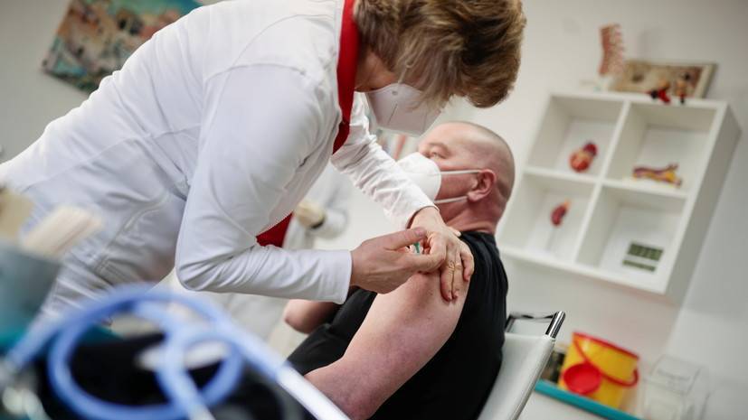 В Германии назвали процент вакцинировавшихся от COVID-19 в стране